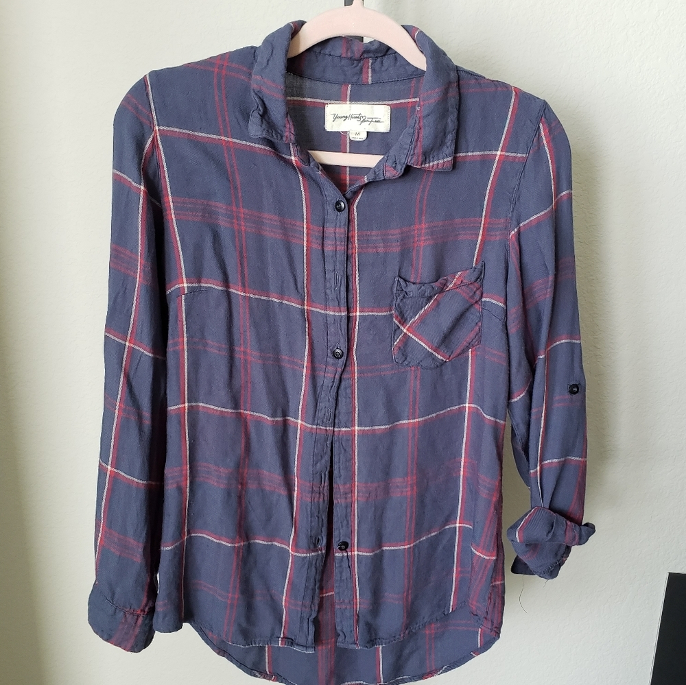 Young heart run free button down shirt M